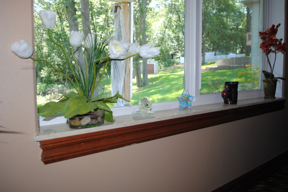 Home design - rustic home design idea in Burlington