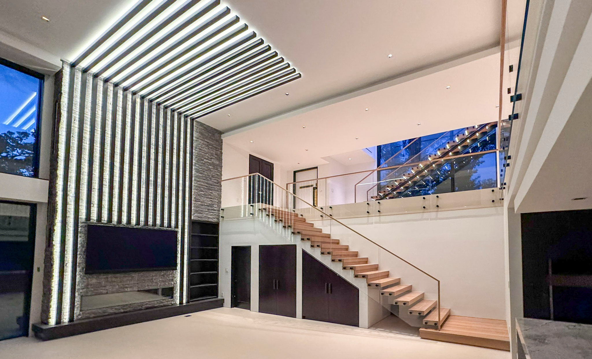 126_Visually Open and Light Contemporary Staircase, Mclean, VA 22102