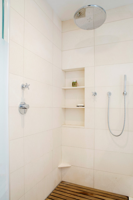 E 84th modern-badezimmer