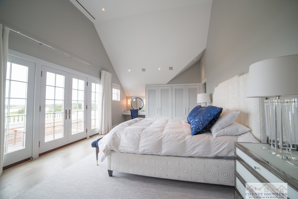 Example of a minimalist home design design in Boston