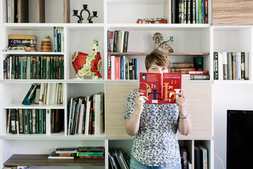 世界のHouzzから：11ヵ国の本を愛する人たちのお気に入りの本棚と読書