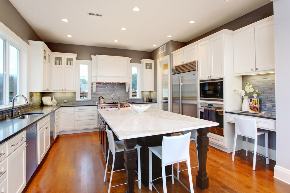Kitchen - transitional kitchen idea in Seattle