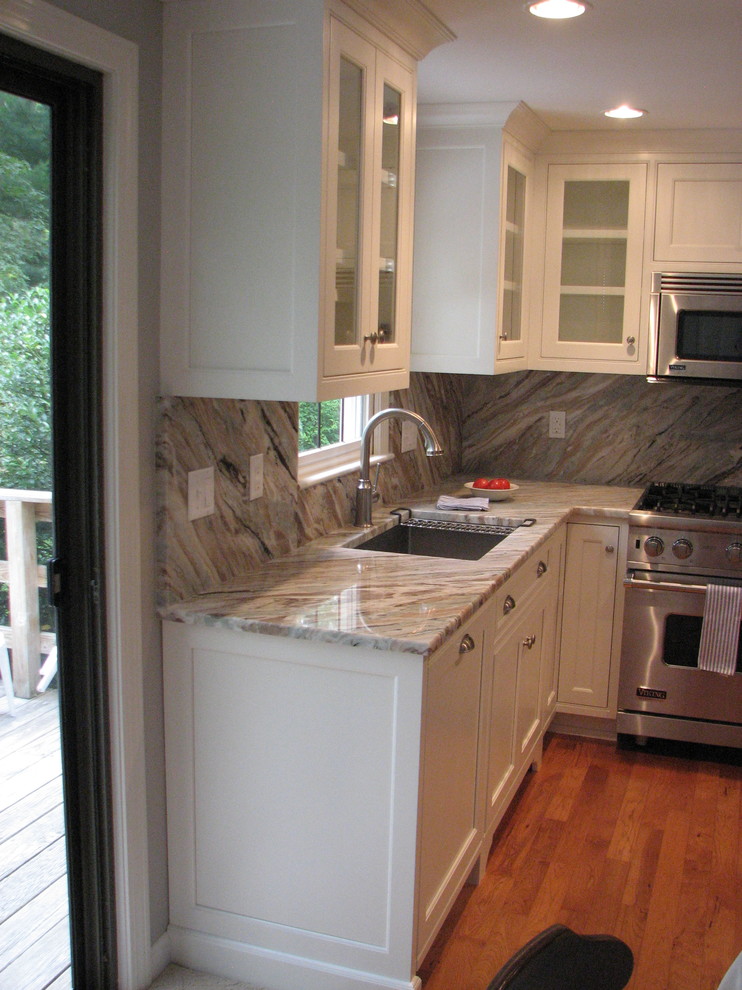 Home design - transitional home design idea
