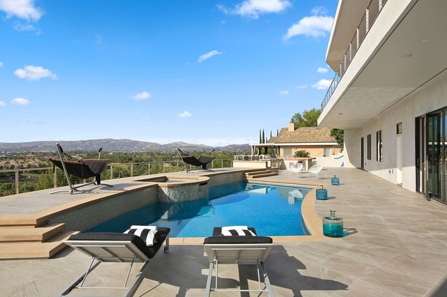 Fullerton contemporary-swimming-pool