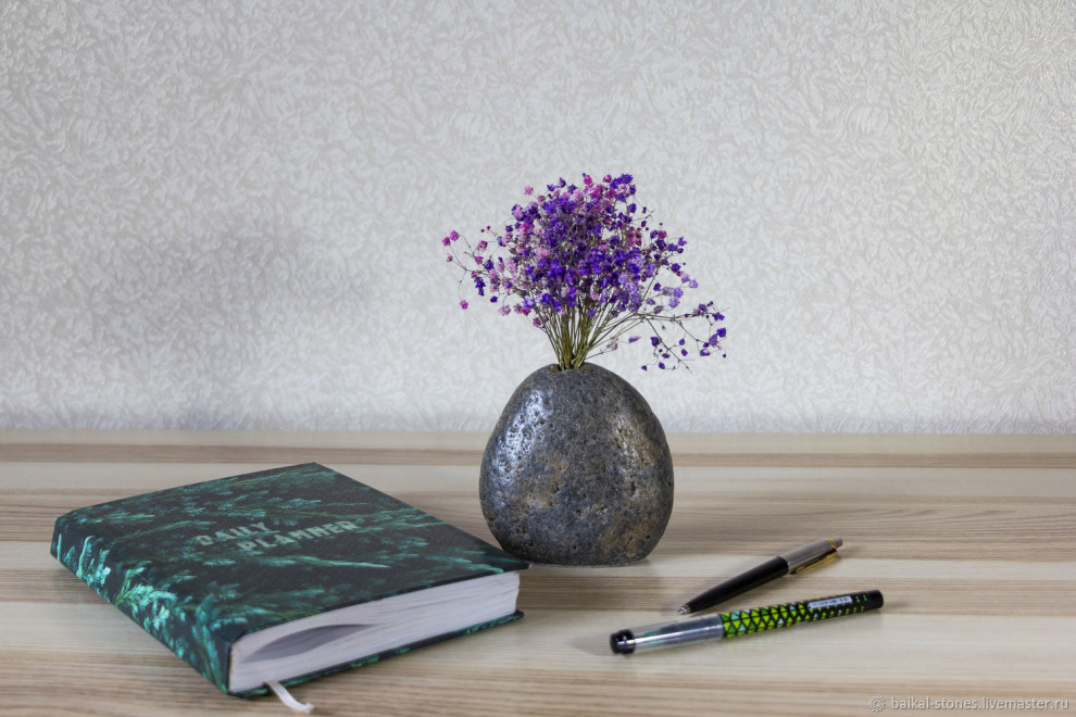 Ваза из натурального камня