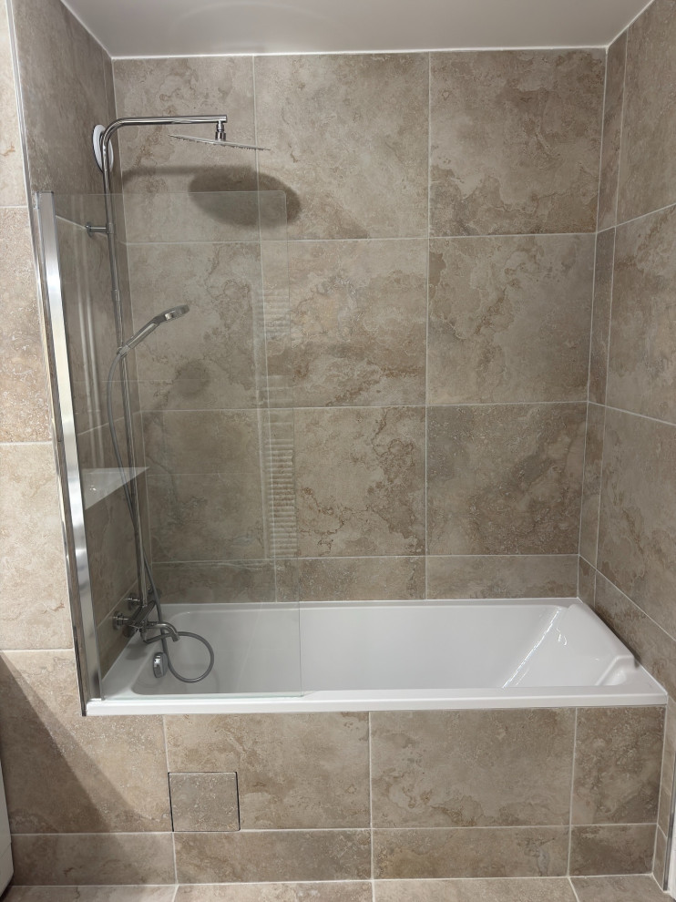 Rénovation de deux salles de bain et du salon / cuisine