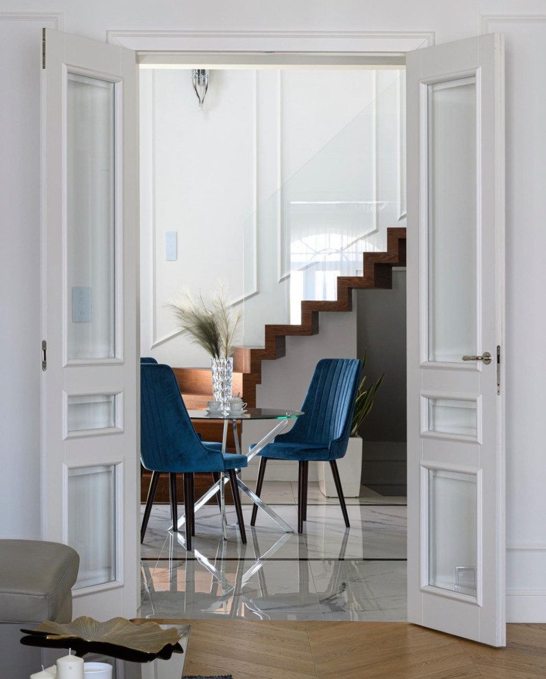 Luxury double glass door interior design ideas. Kitchen Kent by