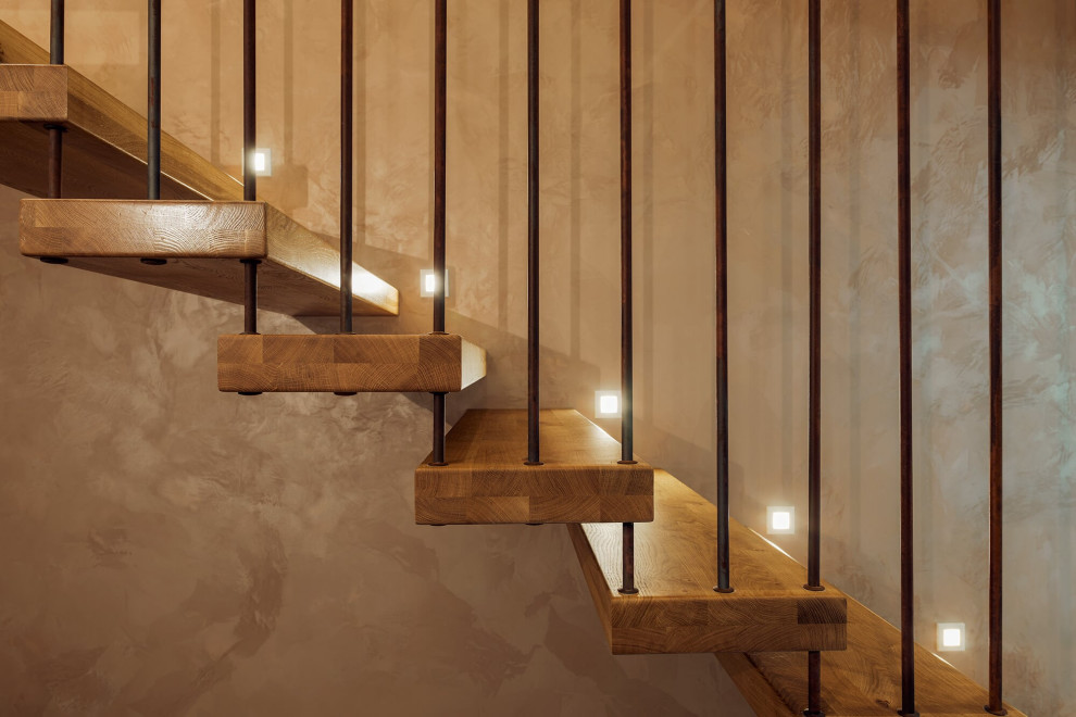 Консольная лестница с элементами ржавчины