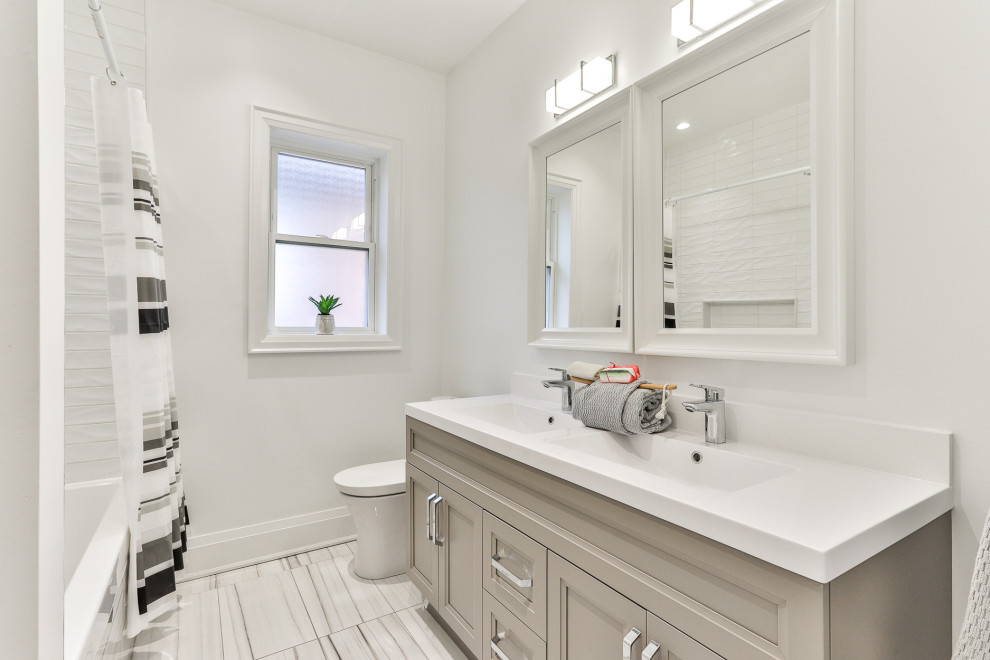 Home design - transitional home design idea in Toronto