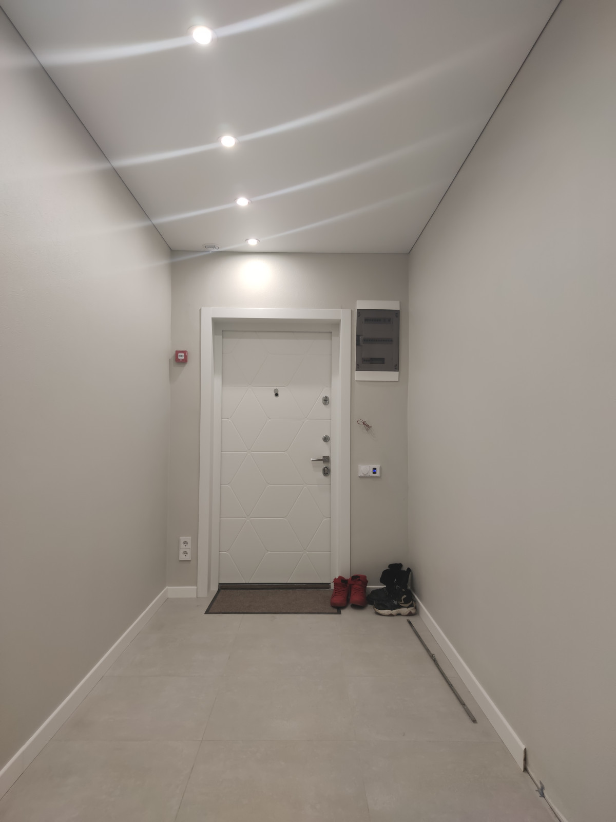 Светлая прихожая