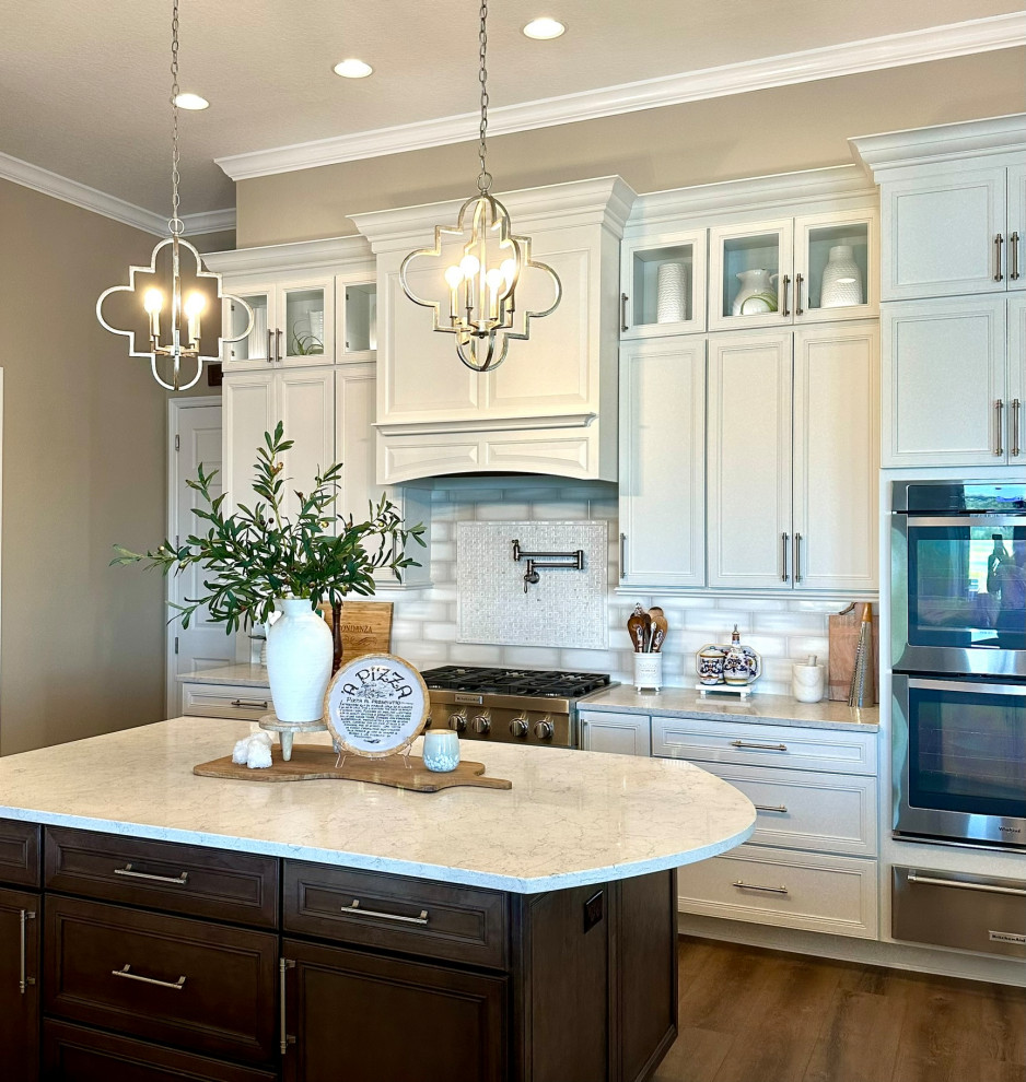 Example of a transitional kitchen design in Orlando