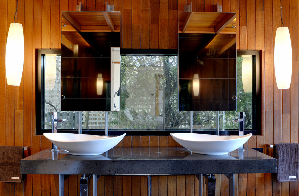 Inspiration for an eclectic bathroom in Hobart.