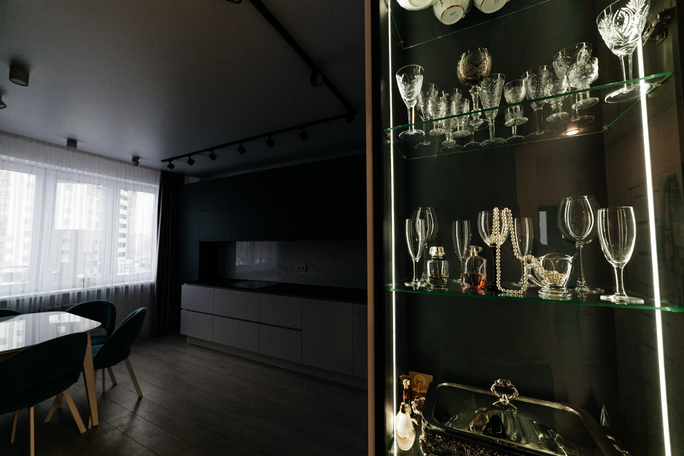 Угловая кухня с фасадами Fenix