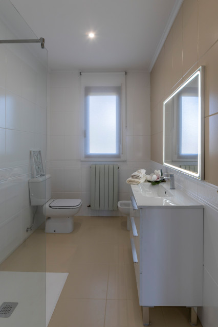 PROYECTO  CARRETERA SORIA modern-bathroom