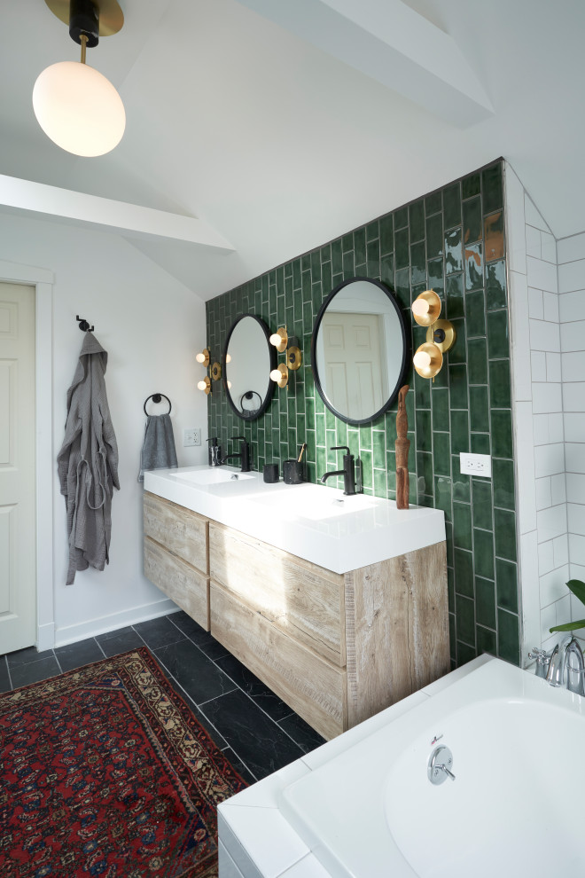 Example of a minimalist home design design in Chicago