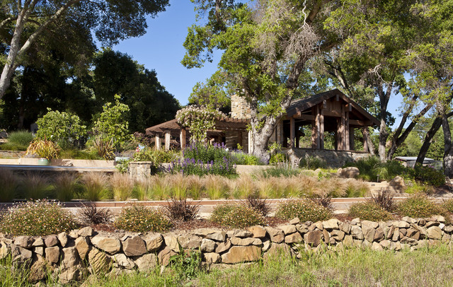 Poolhouse rustic-landscape