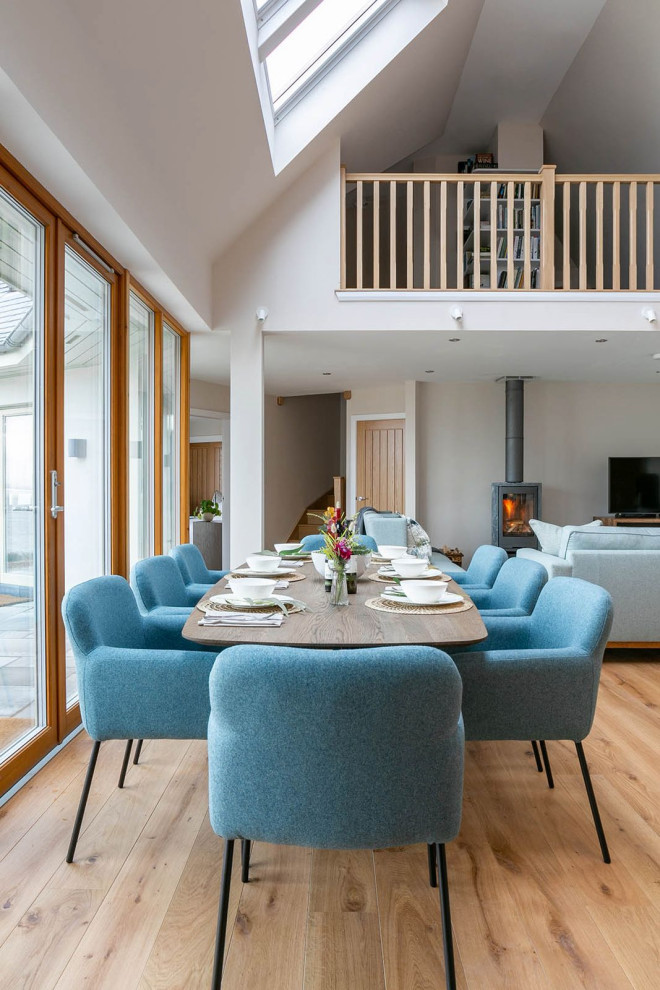 Contemporary dining room in Glasgow.