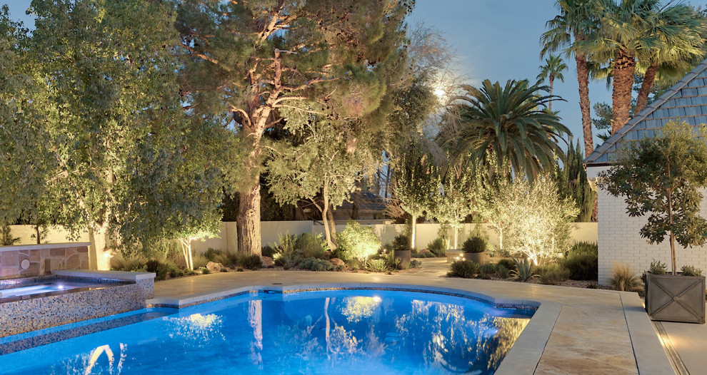 Inspiration for a mid-sized transitional pool in Las Vegas.