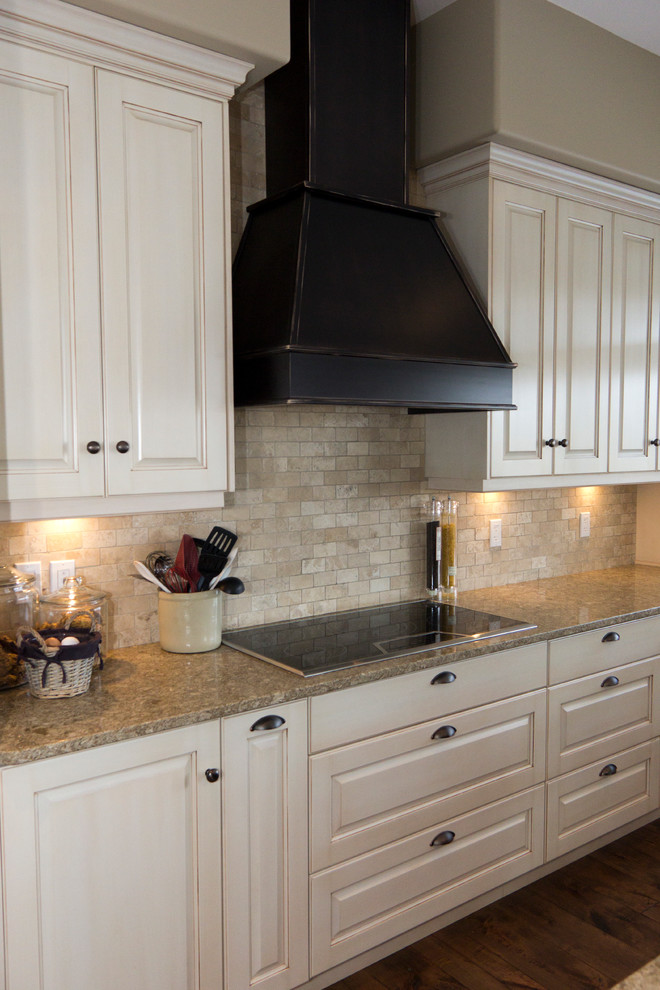 Kitchen - rustic kitchen idea