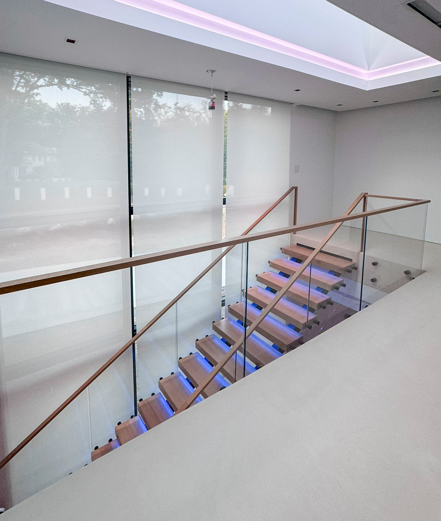 126_Visually Open and Light Contemporary Staircase, Mclean, VA 22102