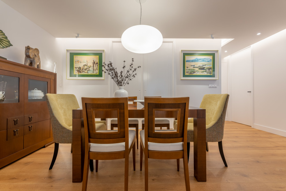 Atico "capricho" con algunos muebles de familia.