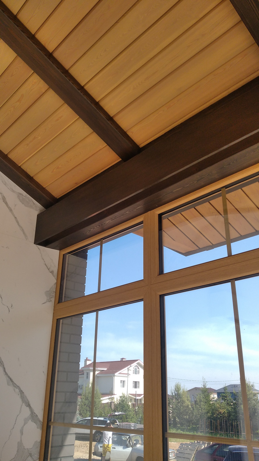 Отделка лиственницей загородного дома в КП «Можайское Море»