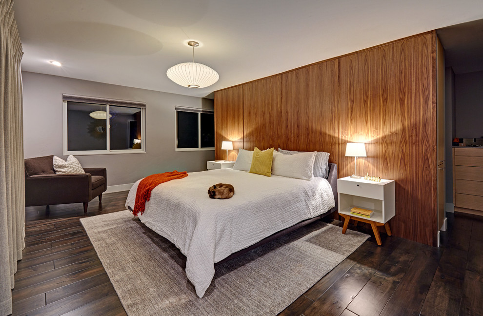 Mid-sized contemporary bedroom in Sacramento.