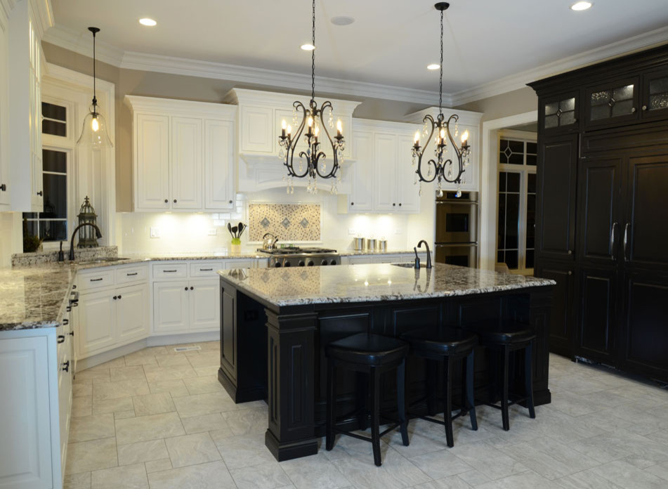 Inspiration for a transitional kitchen remodel in Chicago