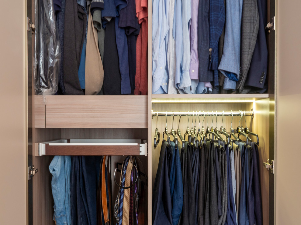 Стильный шкаф в спальню