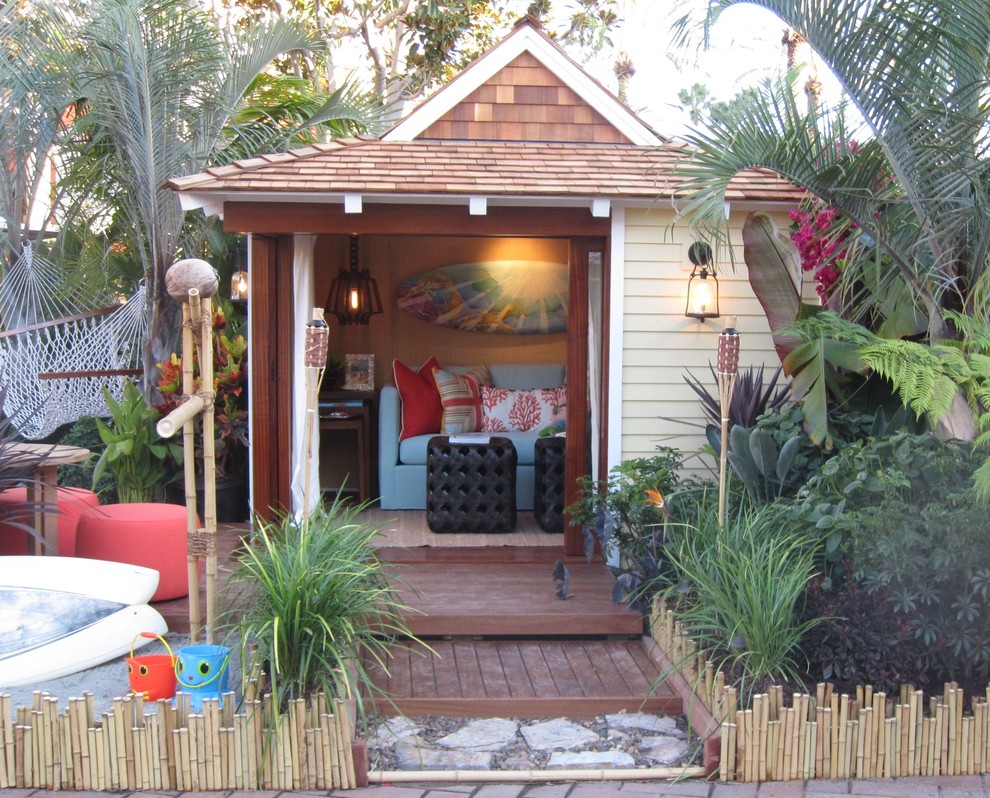 Design ideas for a tropical kids' room in Orange County.