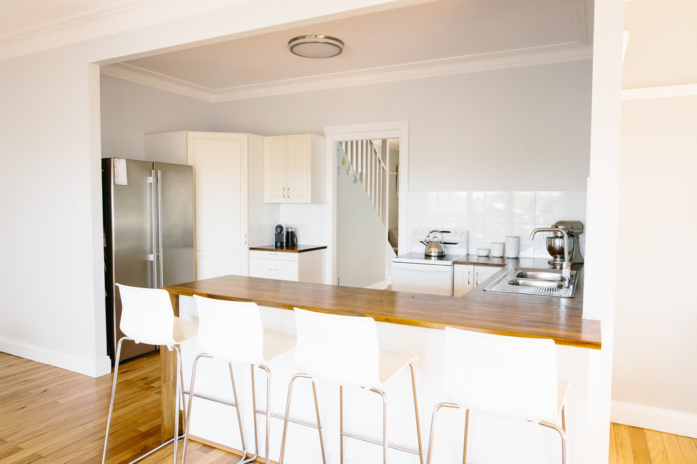 Country kitchen in Sydney.