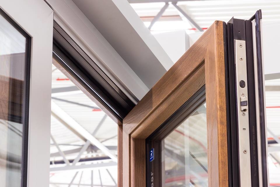 Sensity - Алюмо-деревянные окна