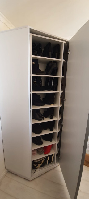 ארון נעליים מסתובב עם דלת מראה - Modern - Cabinet - Tel Aviv - by פיזה - ארונות  נעליים מסתובבים | Houzz