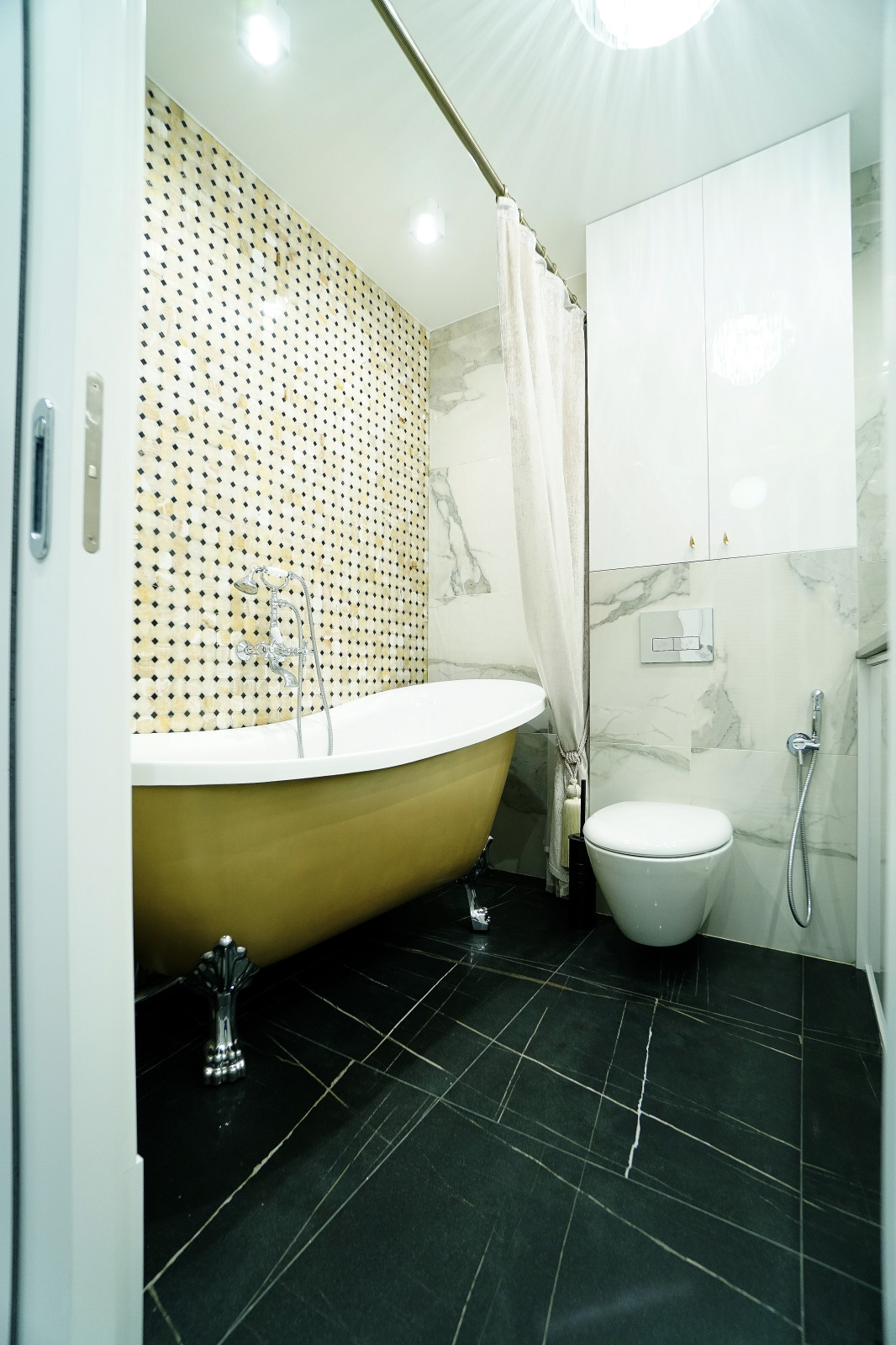 С ВИДОМ НА КРЕМЛЬ