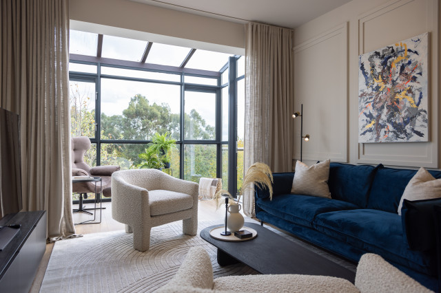 Spacious apartment contemporary-vardagsrum