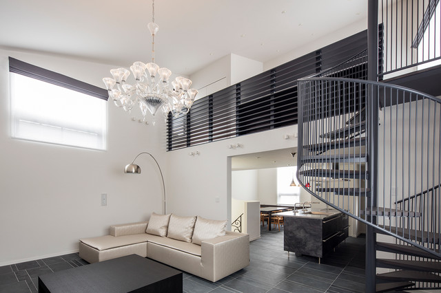 駅前通りの家 contemporain-salon