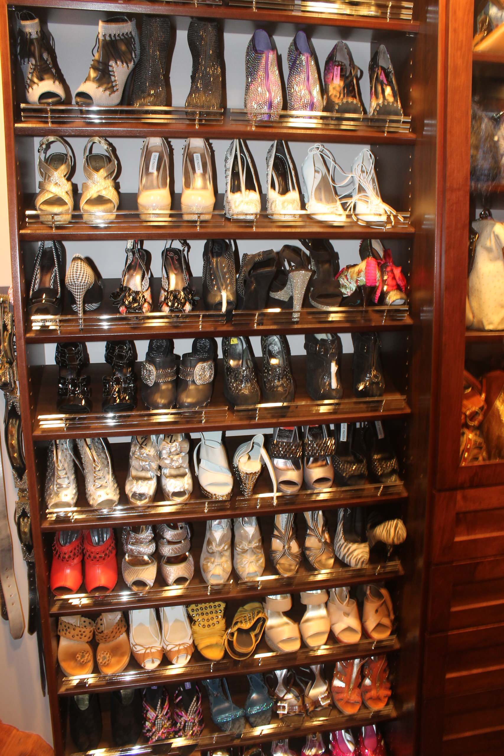 Chocolate Pear Ladies Dressing Room