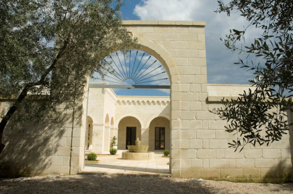 Masseria mediterraneo-porche