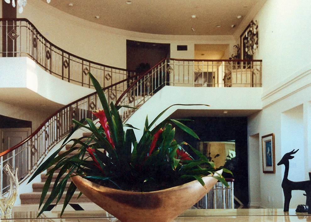 Inspiration for a traditional staircase in Orange County.