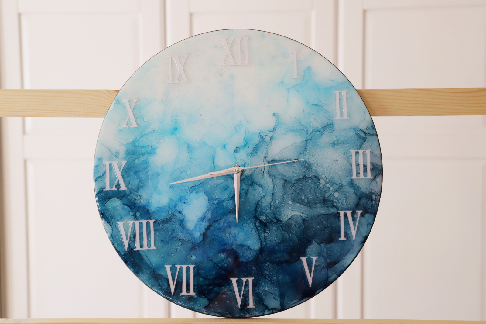 Часы из эпоксидной смолы