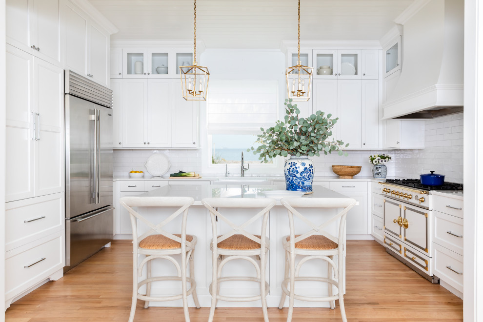 Inspiration for a coastal kitchen in Jacksonville.