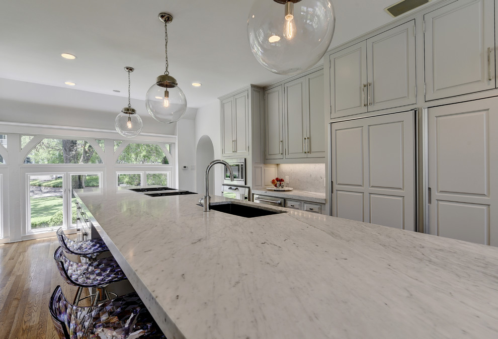 Home design - transitional home design idea in Austin