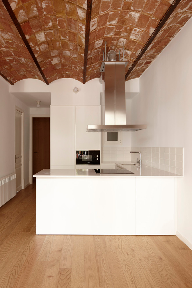 Imagen de diseño residencial mediterráneo de tamaño medio