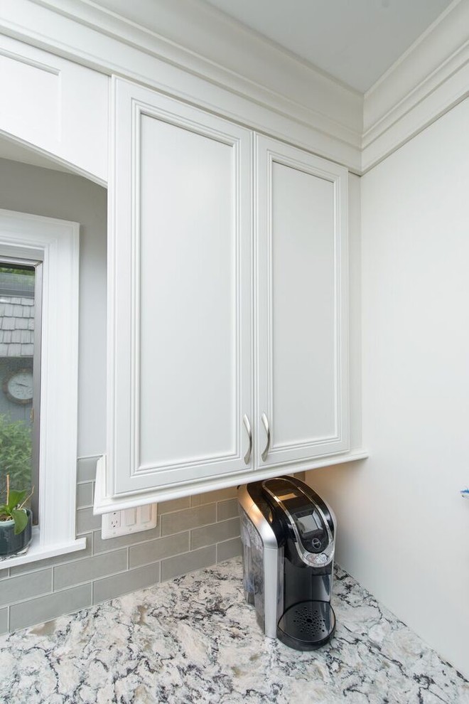 Example of a transitional kitchen design in Baltimore