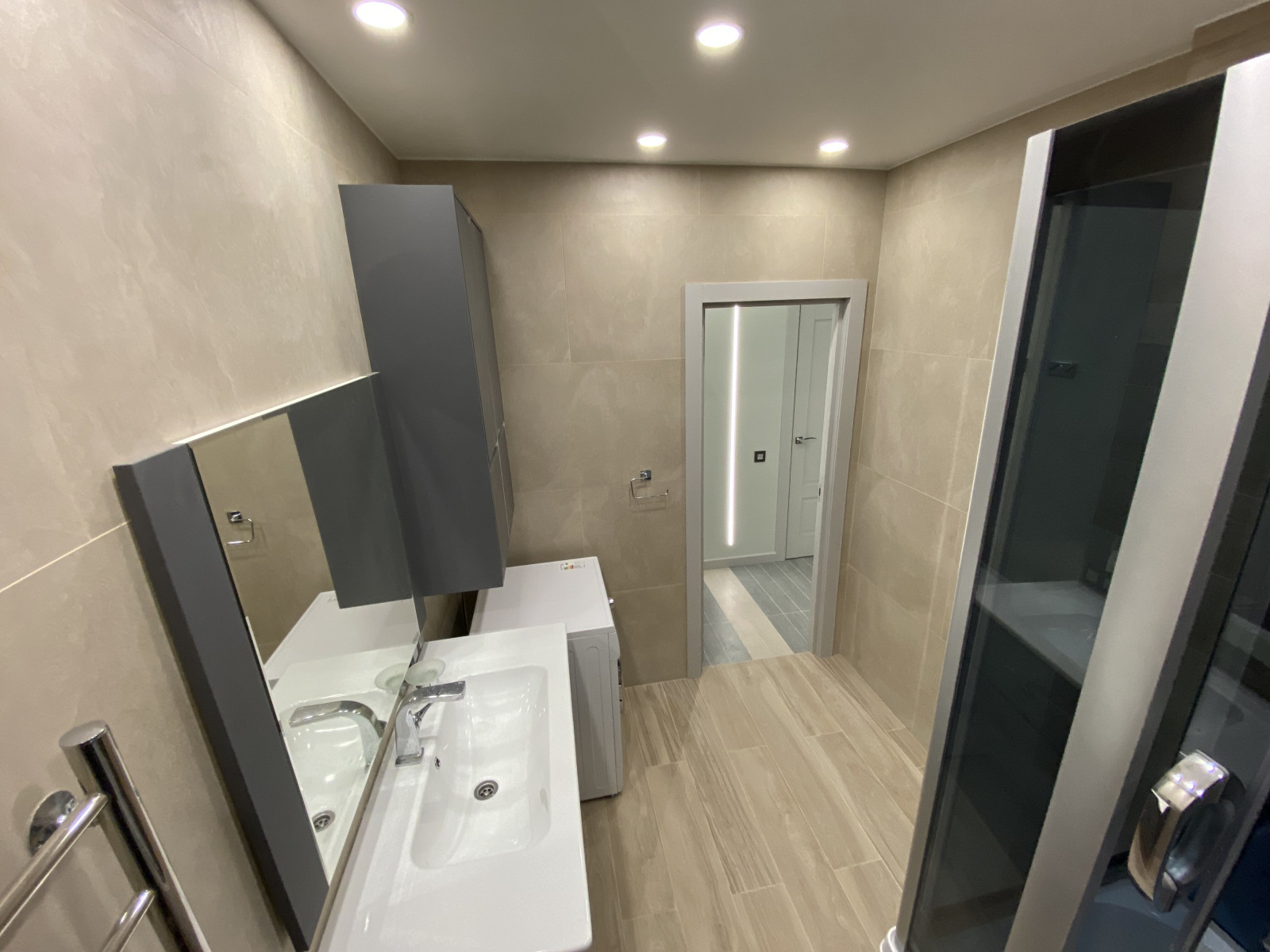 Дизайнерский ремонт салона красоты