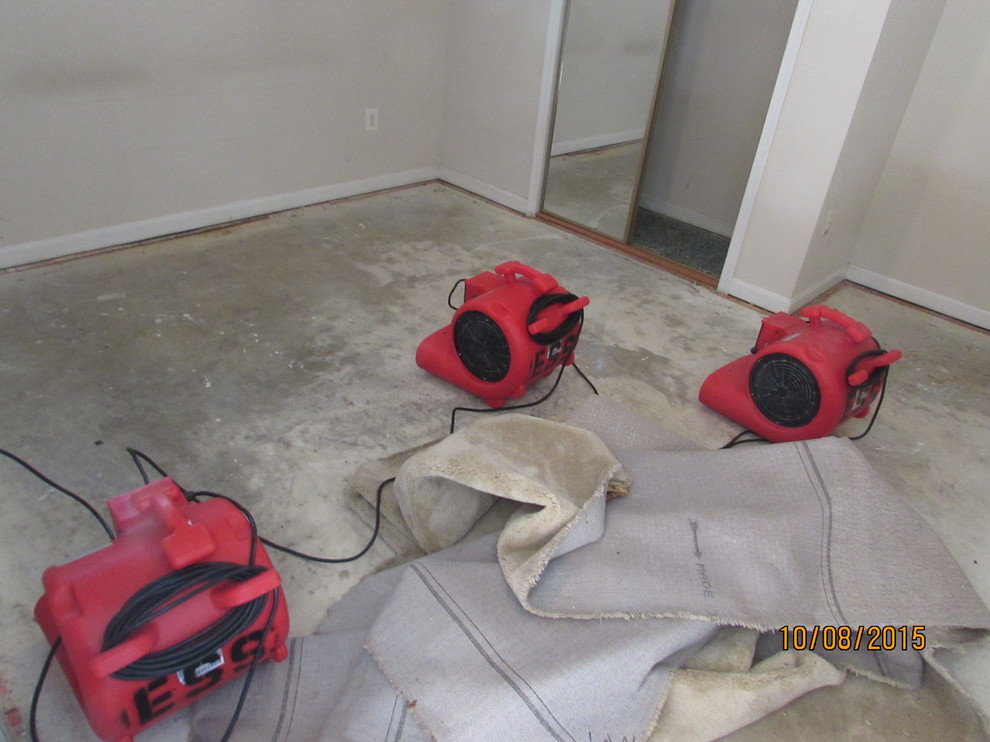 Home design - traditional home design idea in DC Metro