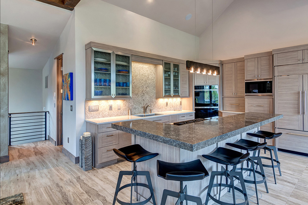 Kitchen - rustic kitchen idea in Denver