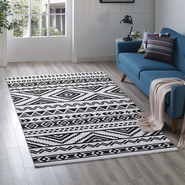 Haku Geometric Moroccan Tribal 5 X8 Area Rug Black White