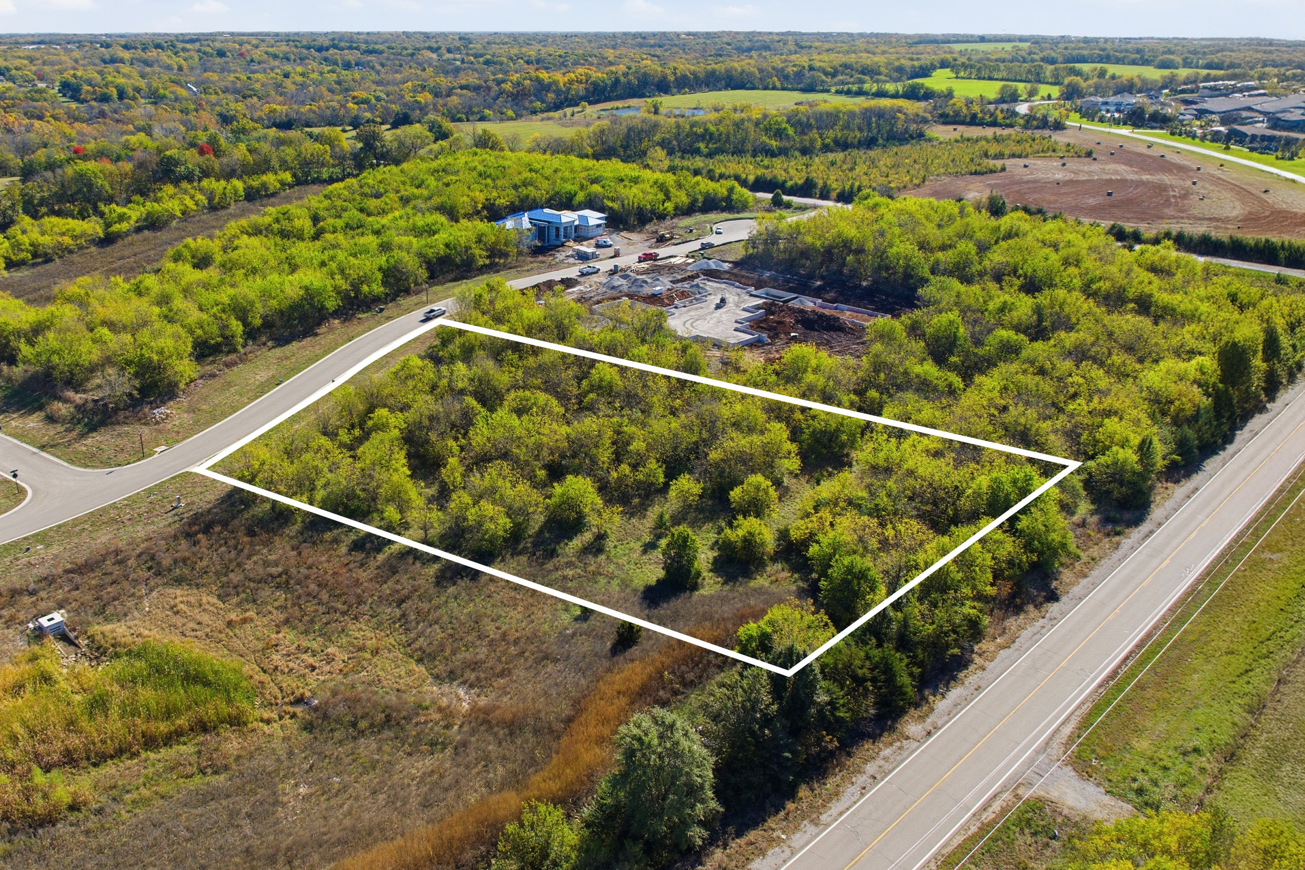 Loch Lloyd Blue Valley, Lot 1, $750,000 - Available