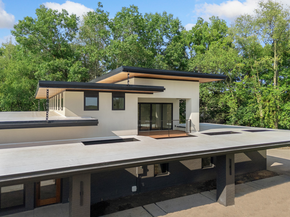 2024 Parade House
